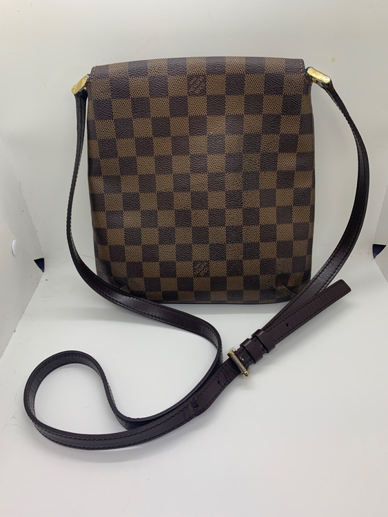 ミュゼット サルサ ショルダーバッグ ロングショルダー（ブランドバッグ）の商品画像 - 査定依頼日：2026年7月12日 - 最高査定価格：100,000円