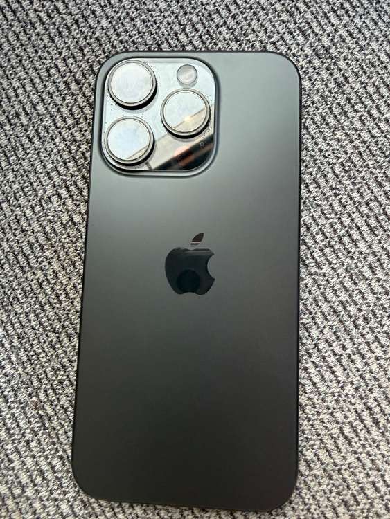 iPhone 15 Pro 256GB au（スマホ）の商品画像 - 査定依頼日：2026年4月8日 - 最高査定価格：81,000円