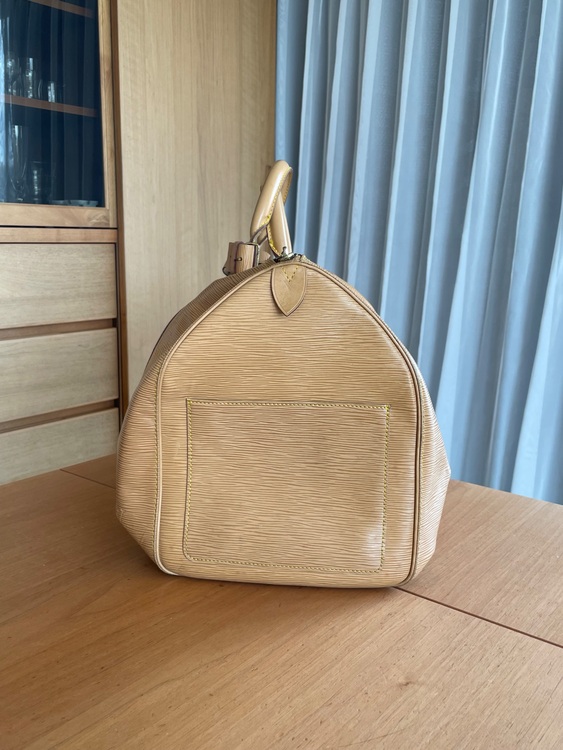 ルイヴィトン エピ （ブランドバッグ）の商品画像 - 査定依頼日：2025年8月11日 - 最高査定価格：60,000円