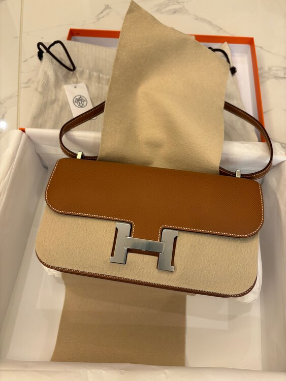 エルメス コンスタンス （ブランドバッグ）の商品画像 - 査定依頼日：2025年1月26日 - 最高査定価格：1,400,000円