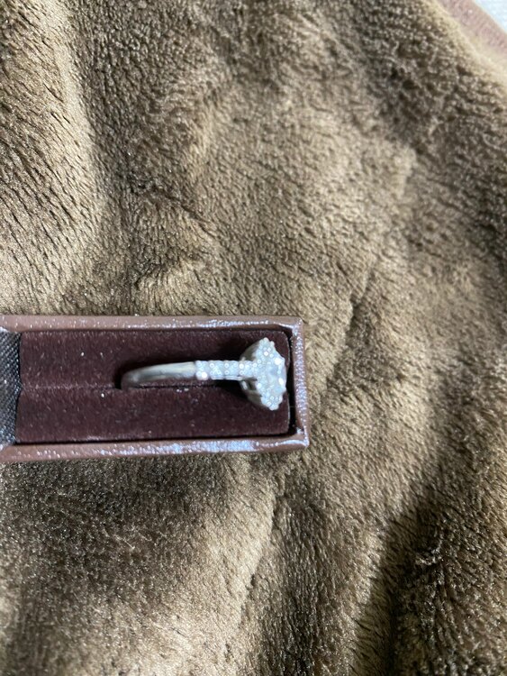 ダイヤモンドリング（宝石）の商品画像 - 査定依頼日：2025年1月25日 - 最高査定価格：220,000円