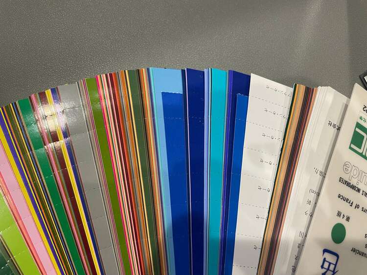 DIC カラーガイド 日本の伝統色/フランスの伝統色（その他のおもちゃ）の商品画像 - 査定依頼日：2025年3月7日 - 最高査定価格：500円