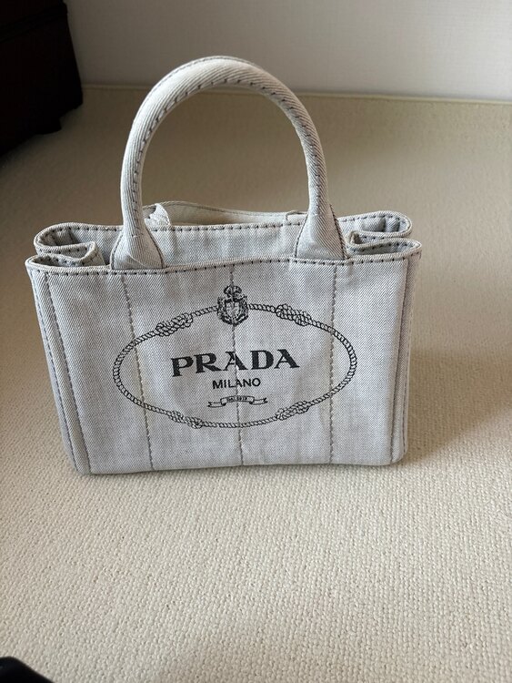 プラダ  （ブランドバッグ）の商品画像 - 査定依頼日：2025年4月26日 - 最高査定価格：65,000円