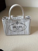 プラダ  （ブランドバッグ）の商品画像 - 査定依頼日：2025年4月26日 - 最高査定価格：65,000円