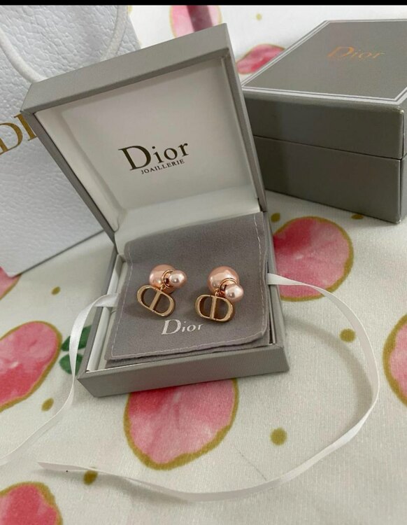 ディオール  （ブランドバッグ）の商品画像 - 査定依頼日：2025年5月22日 - 最高査定価格：40,000円