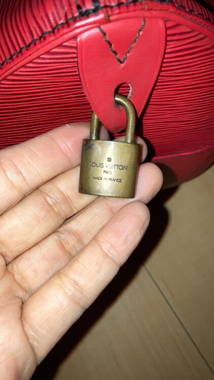 赤　スピーディー（ブランドバッグ）の商品画像 - 査定依頼日：2025年1月25日 - 最高査定価格：25,000円