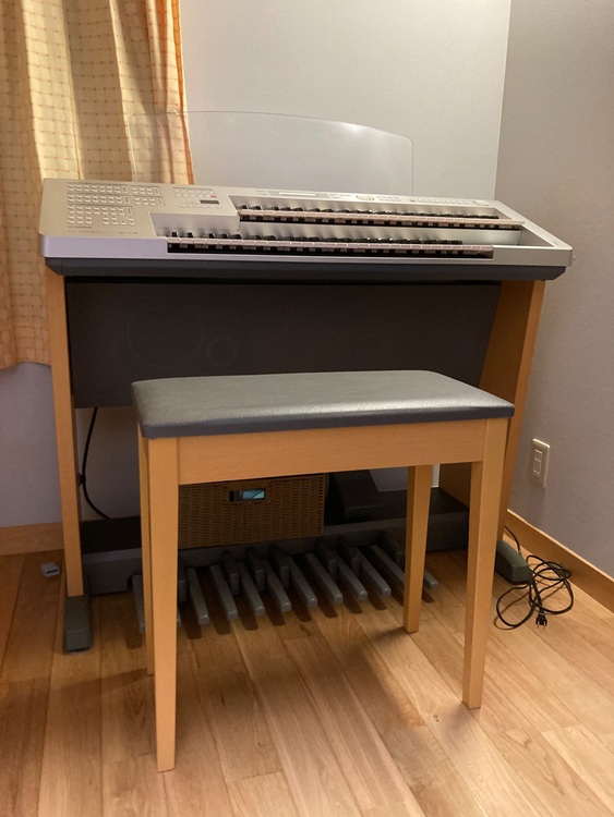ステージア　ELB-01（ピアノ・楽器・PA機材）の商品画像 - 査定依頼日：2025年10月9日 - 最高査定価格：4,000円