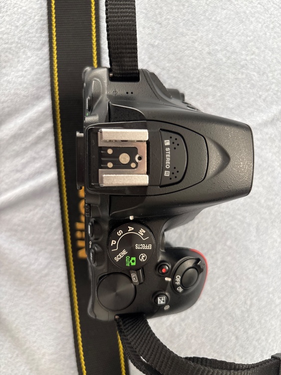 d5600 18-55VR+70-300VR kit（カメラ）の商品画像 - 査定依頼日：2026年5月18日 - 最高査定価格：55,000円