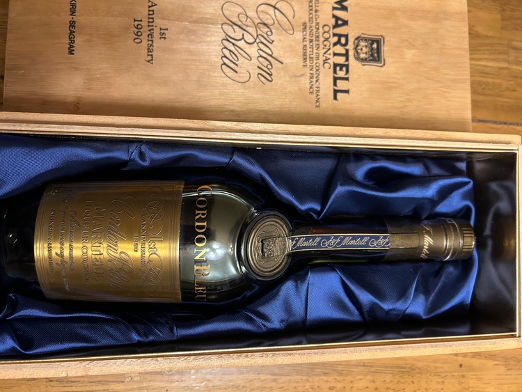 ブランデー マーテル （お酒）の商品画像 - 査定依頼日：2026年4月9日 - 最高査定価格：32,000円