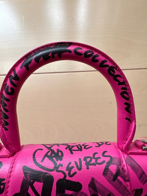 バレンシアガ  （ブランドバッグ）の商品画像 - 査定依頼日：2025年9月23日 - 最高査定価格：115,000円