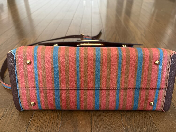 バッグ（ブランドバッグ）の商品画像 - 査定依頼日：2025年4月30日 - 最高査定価格：4,000円