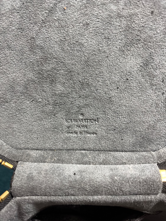 ルイヴィトン エピ （ブランドバッグ）の商品画像 - 査定依頼日：2025年6月29日 - 最高査定価格：25,000円