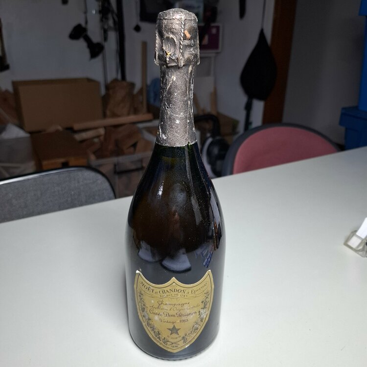 シャンパン ドン・ペリニヨン （お酒）の商品画像 - 査定依頼日：2026年5月1日 - 最高査定価格：30,000円
