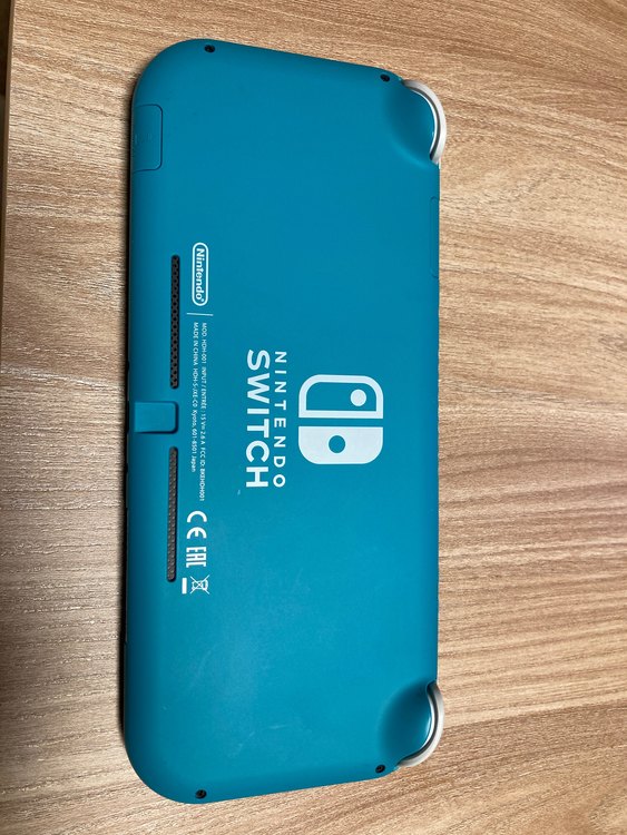 ニンテンドーSwitchライト（ゲーム機本体・ゲームソフト）の商品画像 - 査定依頼日：2023年5月7日 - 最高査定価格：8,000円