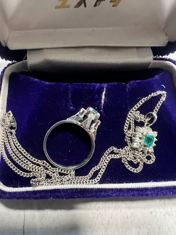 ネックレス　指輪（宝石）の商品画像 - 査定依頼日：2023年9月14日 - 最高査定価格：55,000円