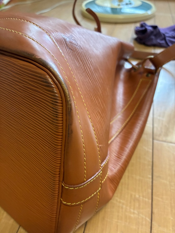 ルイビトンエピノエショルダーバッグ（ブランドバッグ）の商品画像 - 査定依頼日：2026年6月16日 - 最高査定価格：35,000円