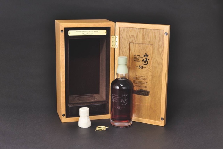 ウイスキー サントリー山崎 （お酒）の商品画像 - 査定依頼日：2025年11月12日 - 最高査定価格：35,000,000円