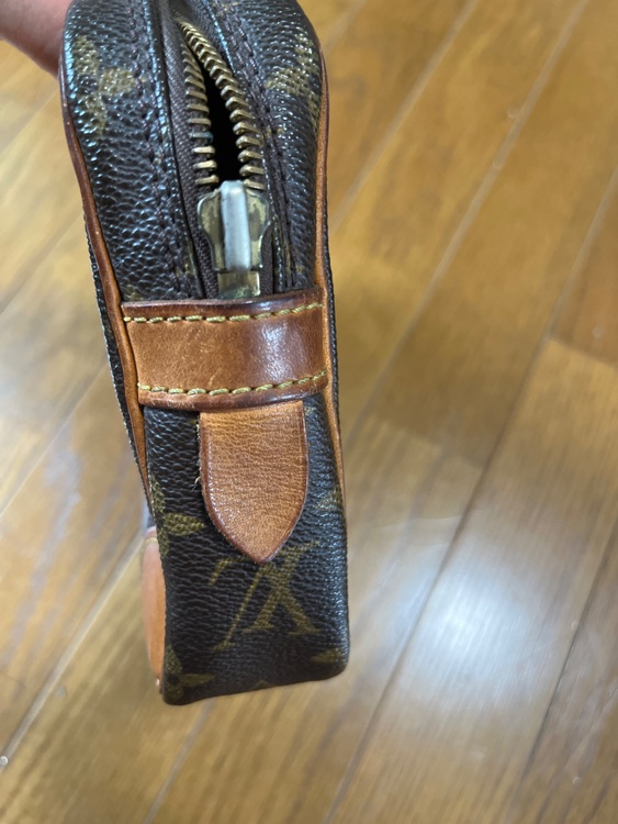 883 TH（ブランドバッグ）の商品画像 - 査定依頼日：2025年8月27日 - 最高査定価格：30,000円