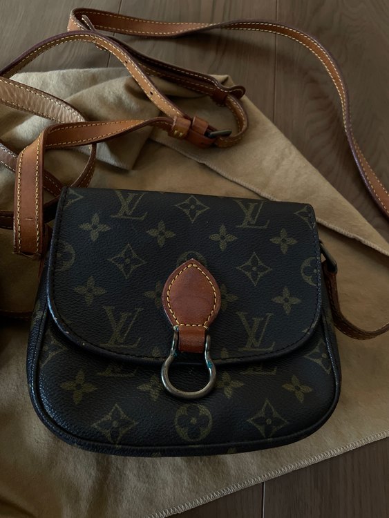 サンクルー（ブランドバッグ）の商品画像 - 査定依頼日：2022年8月15日 - 最高査定価格：25,000円