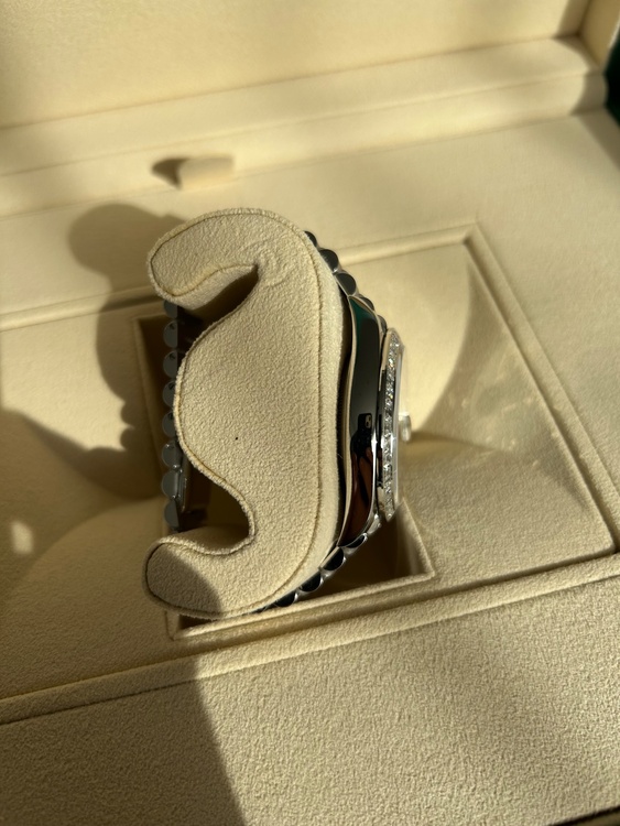 228396tbr（高級時計）の商品画像 - 査定依頼日：2026年1月15日 - 最高査定価格：17,000,000円