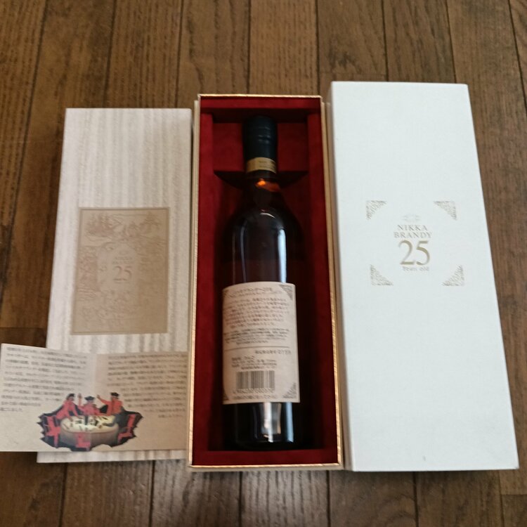 ニッカブランデー25年　カルヴァドスタイプ（お酒）の商品画像 - 査定依頼日：2026年8月26日 - 最高査定価格：15,000円