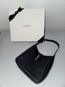 イブサンローラン  （ブランドバッグ）の商品画像 - 査定依頼日：2025年10月15日 - 最高査定価格：230,000円