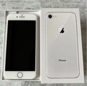 iPhone8 シルバー　64GB SIMフリー（スマホ）の商品画像 - 査定依頼日：2026年7月28日 - 最高査定価格：2,500円