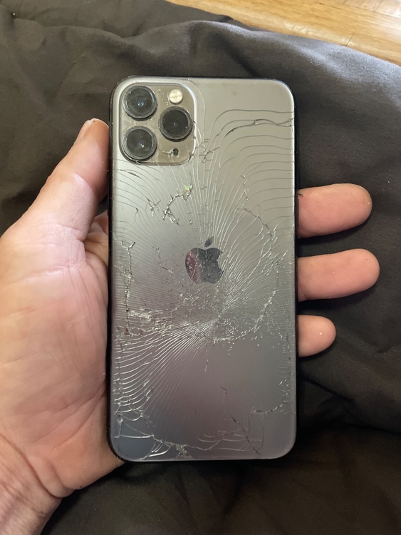 アイホン11プロ（スマホ）の商品画像 - 査定依頼日：2026年4月9日 - 最高査定価格：21,000円