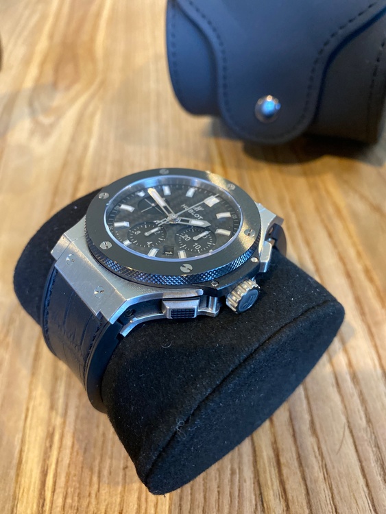 ウブロ ビックバン HBU410（高級時計）の商品画像 - 査定依頼日：2026年1月6日 - 最高査定価格：720,000円