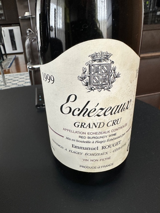 エマニュエル・ルジェ　エシェゾー　1999（お酒）の商品画像 - 査定依頼日：2026年1月8日 - 最高査定価格：130,000円