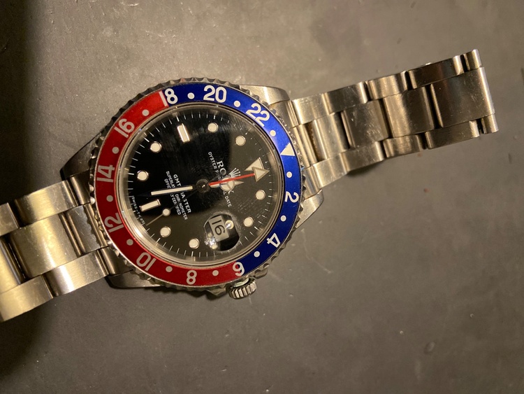 ロレックス GMTマスター （高級時計）の商品画像 - 査定依頼日：2026年1月20日 - 最高査定価格：1,750,000円