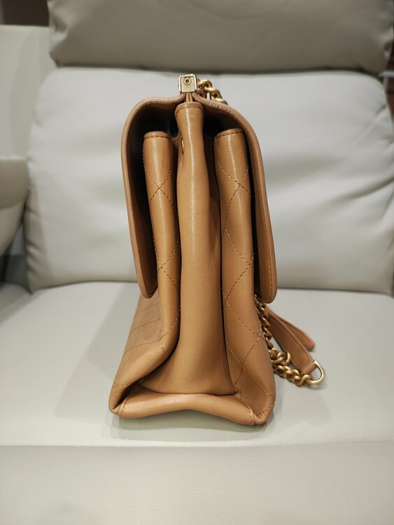 チェーンショルダー（ブランドバッグ）の商品画像 - 査定依頼日：2026年4月9日 - 最高査定価格：500,000円