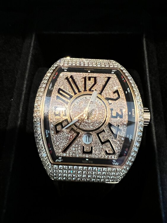 フランクミュラー その他 （高級時計）の商品画像 - 査定依頼日：2024年12月11日 - 最高査定価格：2,000,000円