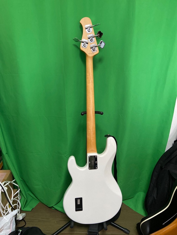 Sterling by Music Man SUB Ray4（ピアノ・楽器・PA機材）の商品画像 - 査定依頼日：2026年6月6日 - 最高査定価格：20,000円