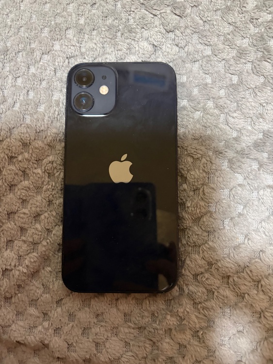 iPhone 12 mini 64GB au（スマホ）の商品画像 - 査定依頼日：2026年4月11日 - 最高査定価格：15,000円