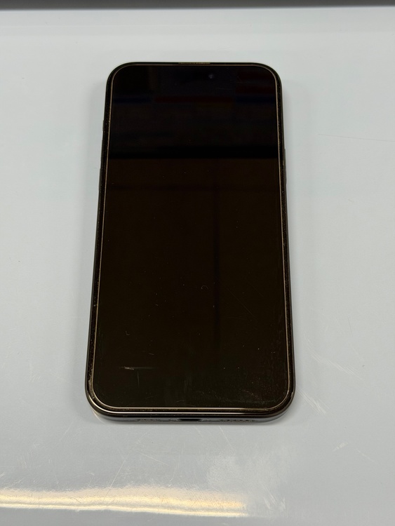 iPhone iPhone 15 Plus 512GB au（スマホ）の商品画像 - 査定依頼日：2026年6月29日 - 最高査定価格：85,000円