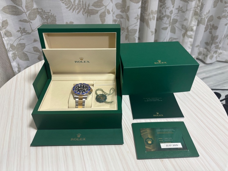 ロレックス サブマリーナー 126613Lb（高級時計）の商品画像 - 査定依頼日：2025年11月27日 - 最高査定価格：2,910,000円