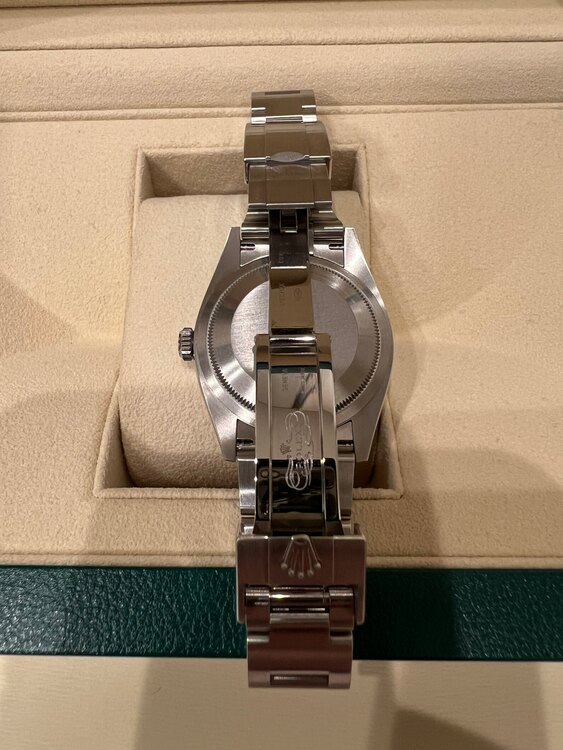 ロレックス エクスプローラー 12427（高級時計）の商品画像 - 査定依頼日：2025年5月29日 - 最高査定価格：1,110,000円