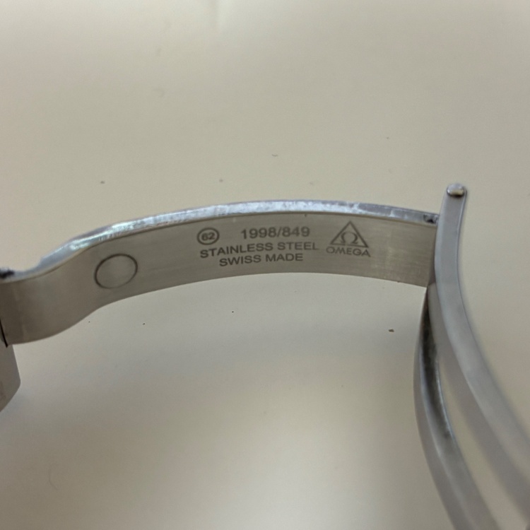 スピードマスタープロフェッショナル（高級時計）の商品画像 - 査定依頼日：2026年3月2日 - 最高査定価格：600,000円