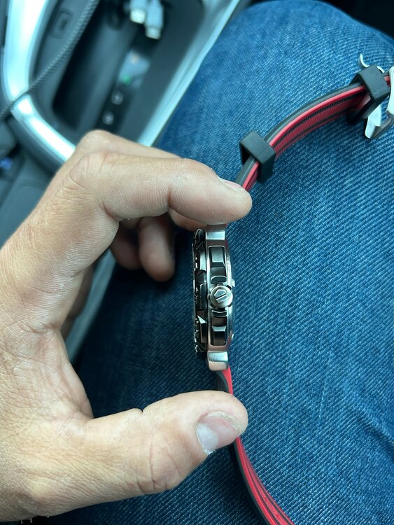 TAG HEUER タグ・ホイヤー Formula 1 Kimi Raikkon（高級時計）の商品画像 - 査定依頼日：2025年1月22日 - 最高査定価格：100,000円