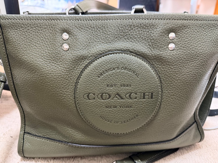その他 コーチ （ブランドバッグ）の商品画像 - 査定依頼日：2025年11月6日 - 最高査定価格：2,500円