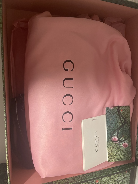 オフィディア・チェーンショルダーバッグ 日本限定ヒグチユウココラボ商品（ブランドバッグ）の商品画像 - 査定依頼日：2022年4月5日 - 最高査定価格：142,000円