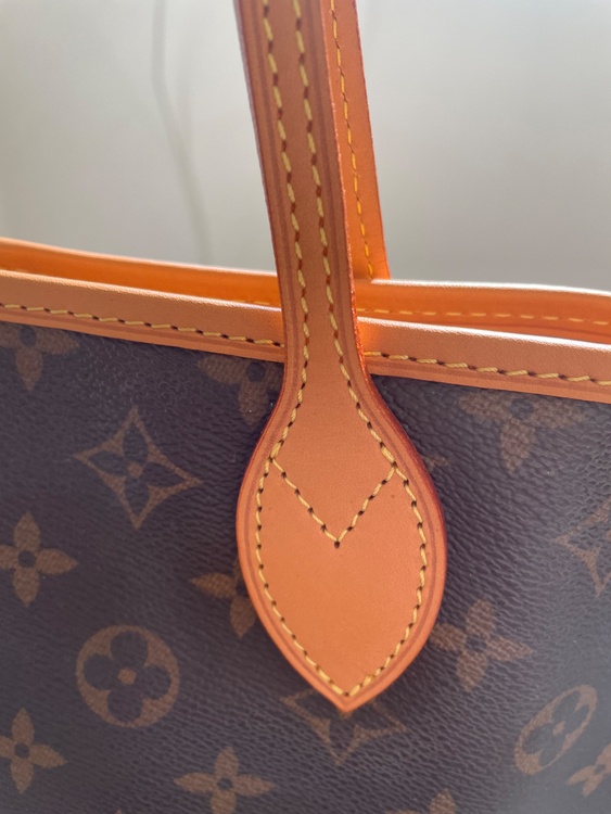 ルイヴィトン モノグラム （ブランドバッグ）の商品画像 - 査定依頼日：2026年4月15日 - 最高査定価格：100,000円