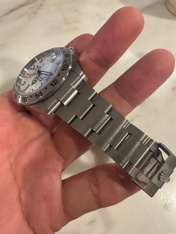 ロレックス エクスプローラー II 42mm（高級時計）の商品画像 - 査定依頼日：2026年4月22日 - 最高査定価格：1,870,000円