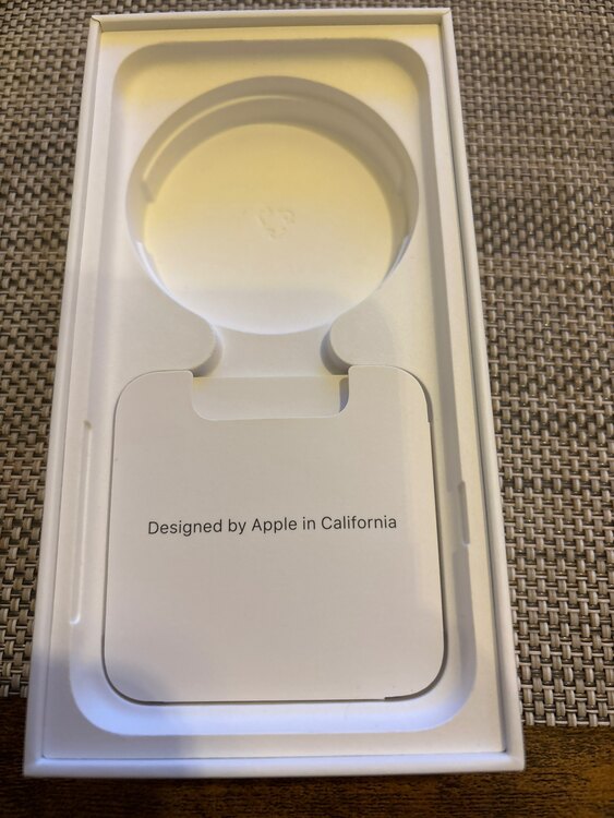 iPhone SE (第 3 世代) 64GB SIMフリー（スマホ）の商品画像 - 査定依頼日：2025年4月7日 - 最高査定価格：30,000円