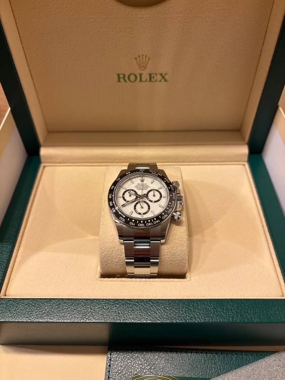 ロレックス デイトナ 126500lm（高級時計）の商品画像 - 査定依頼日：2026年2月3日 - 最高査定価格：5,600,000円