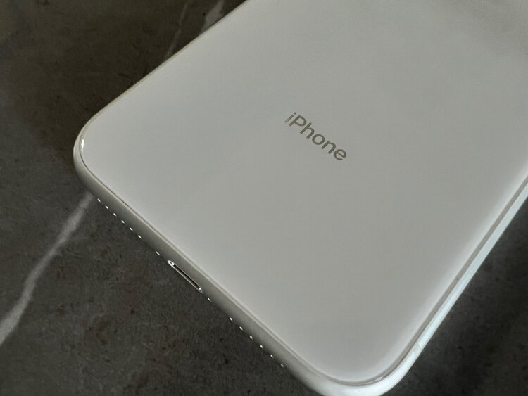 iPhoneXR 64GB 楽天モバイル 2（スマホ）の商品画像 - 査定依頼日：2025年5月21日 - 最高査定価格：15,000円