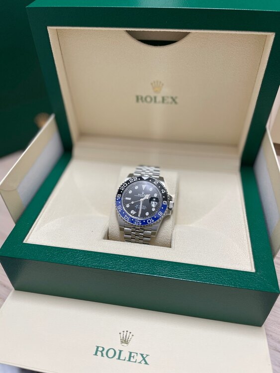 ロレックス GMTマスター 126710（高級時計）の商品画像 - 査定依頼日：2025年4月28日 - 最高査定価格：2,300,000円