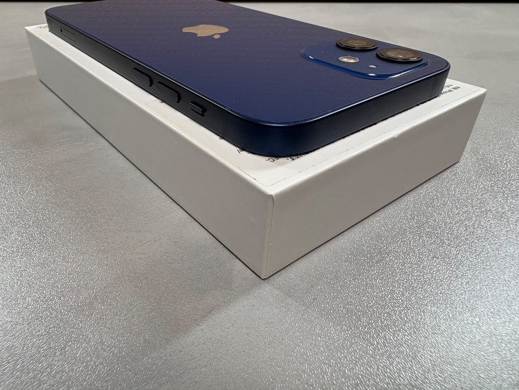 iPhone iPhone 12 64GB SIMフリー（スマホ）の商品画像 - 査定依頼日：2026年8月9日 - 最高査定価格：25,000円