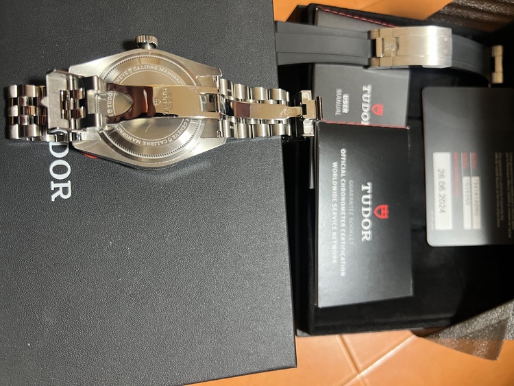 チューダー ブラックベイ （高級時計）の商品画像 - 査定依頼日：2025年12月2日 - 最高査定価格：550,000円